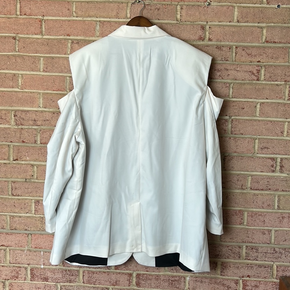 Future Collective Kahlana Barfield Brown cold shoulder oversized blazer - Picture 4 of 6